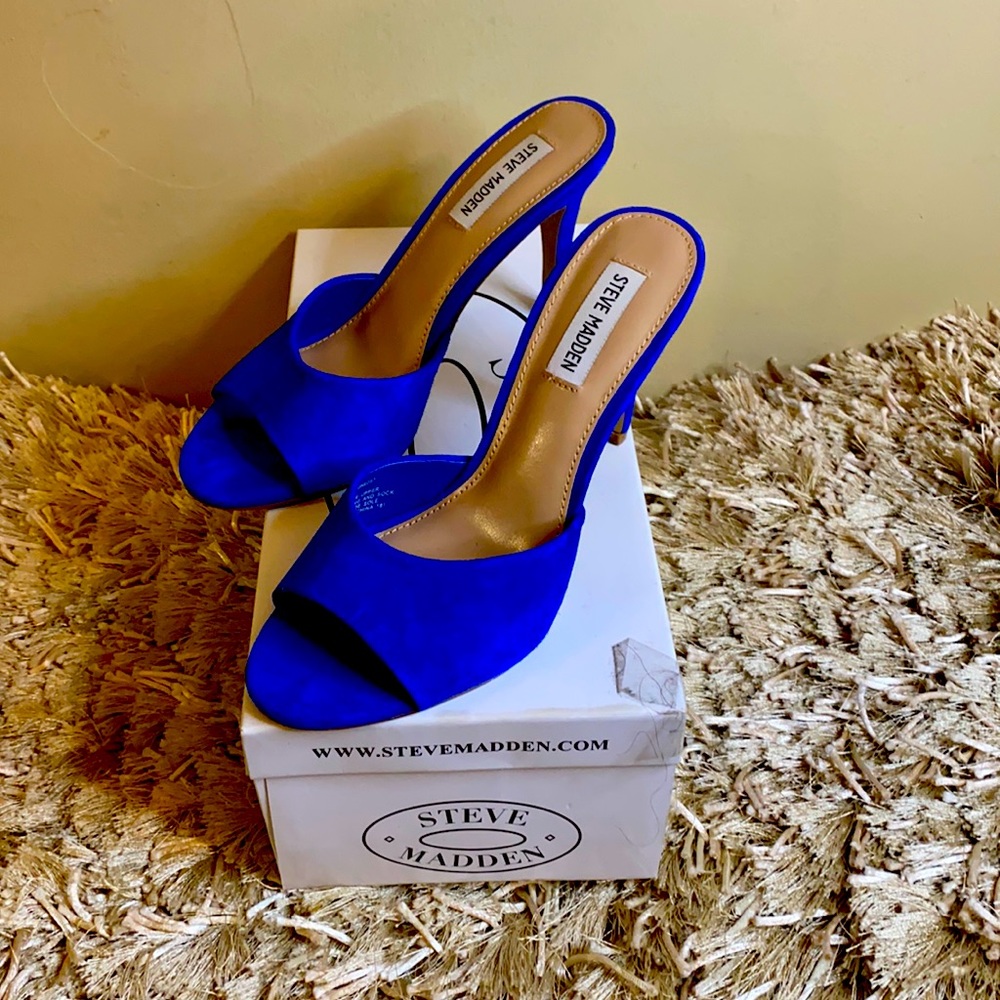 Blue Suede shoe.